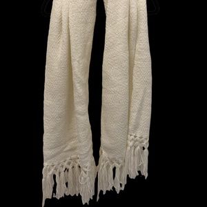 EUC White Thick Scarf